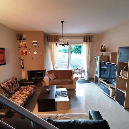 Key Point Town House Vakantiehuis Corfu (city)